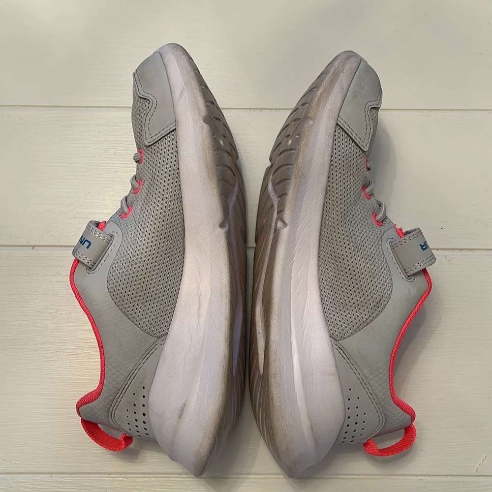 Girls Under Armour Tennis Shoes - Picture 8 of 9